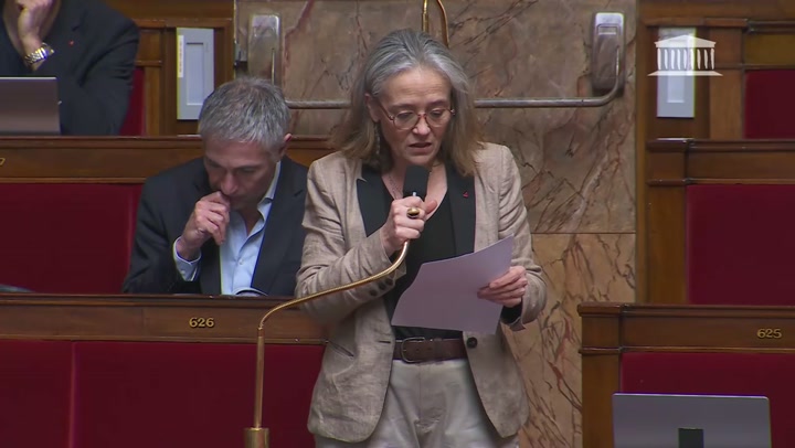 Feld : 'Gouvernement glisse vers l'extrême droite'