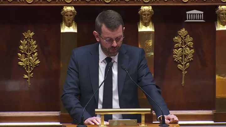 Faut-il 'effacer la France' pour les territoires ultramarins ?