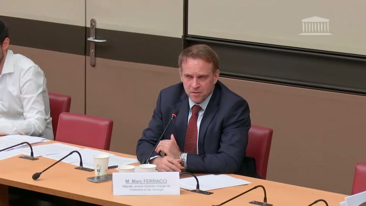 Ferracci défend le soutien à Europlasma malgré les alertes