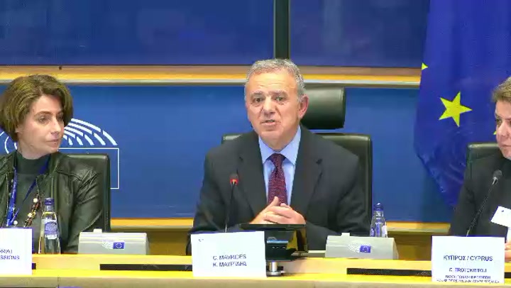 EU Politicians: Do Less, Not More!