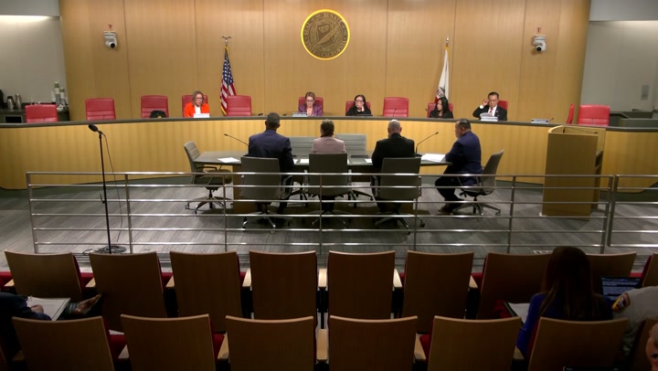 Inmate Firefighters Decline: Reform vs. Wildfire Needs Clash